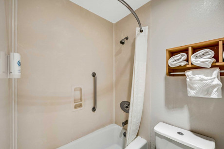 2 Queen Beds Suite - Non Smoking